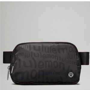 NWT Lululemon Everywhere 1L Belt Bag Wobbly Wordmark Black
